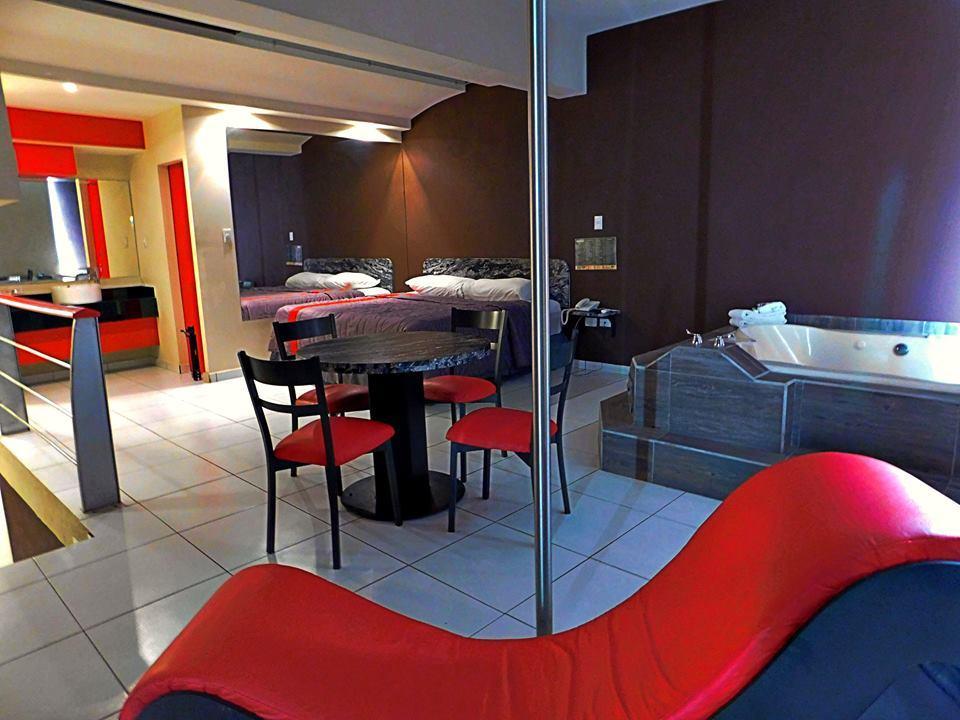 Motel California Norte Chihuahua Eksteriør billede